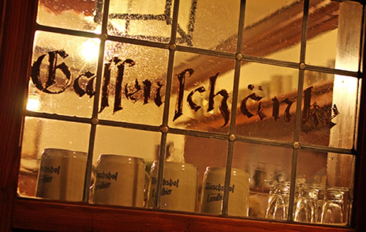 Traditionsgasthof Gruener Baum Bad Staffelstein Exterior photo